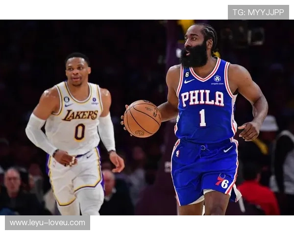 斯蒂芬·卡斯尔无球跑动提升防守效率明显优于队友