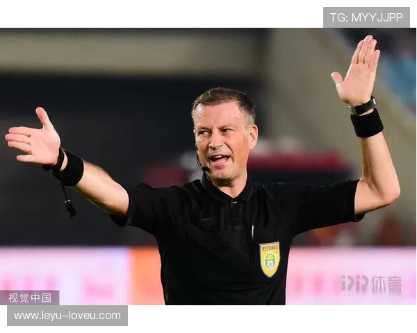 半场哨在足球比赛中判罚时机与规则详解